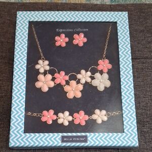 Bella Perlina Pink and Cream Floral Necklace Set